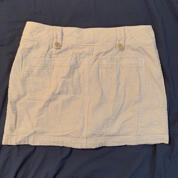 Tan and white seersucker skort ny&c size 12 - Picture 2 of 4